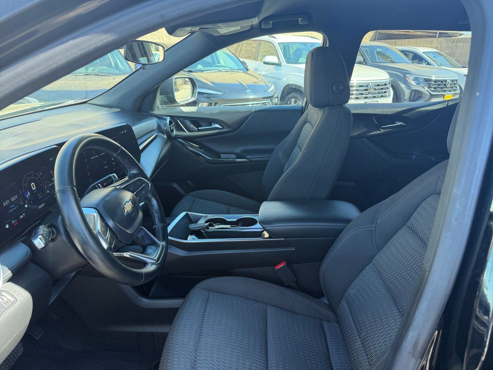 Used 2025 Chevrolet Equinox LT AWD/4WD image 26