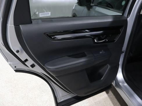 Used 2025 Honda CR-V EX-L image 19