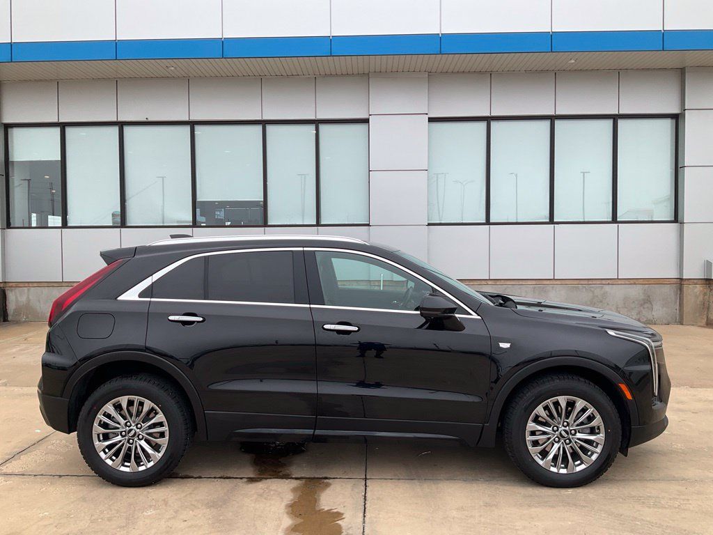 Used 2025 Cadillac XT4 Premium Luxury FWD image 39