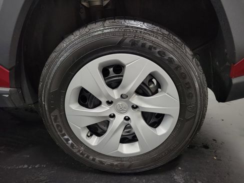 Used 2023 Toyota RAV4 LE FWD image 10
