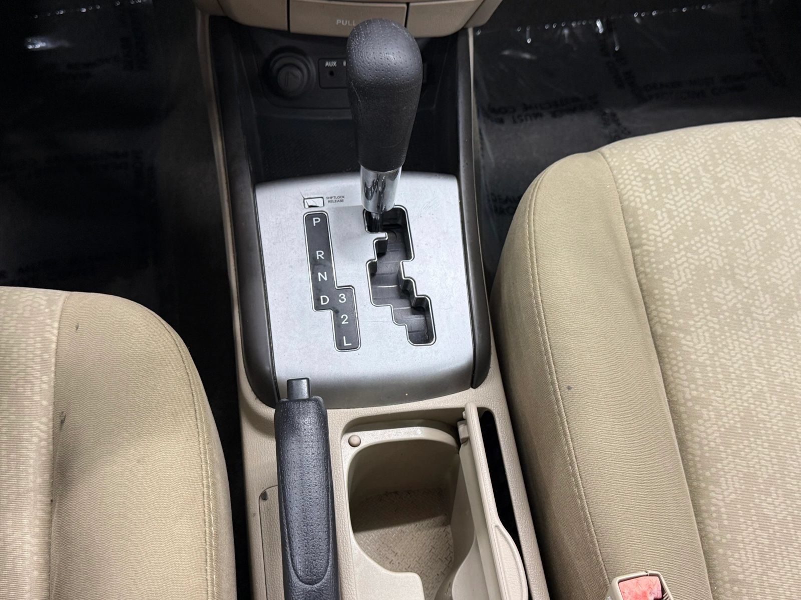 Used 2010 Hyundai Elantra GLS FWD image 31