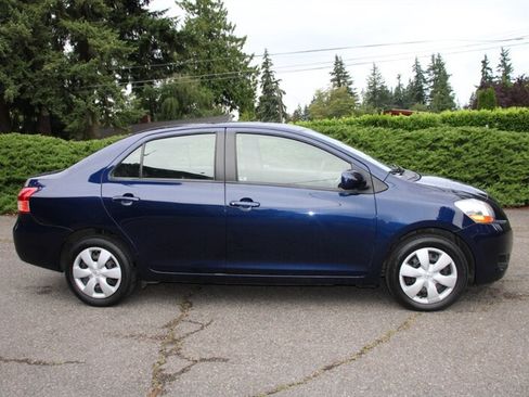 Used 2008 Toyota Yaris Sedan w/ Convenience Pkg FWD image 11