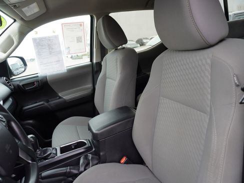 Used 2022 Toyota Tacoma SR image 20