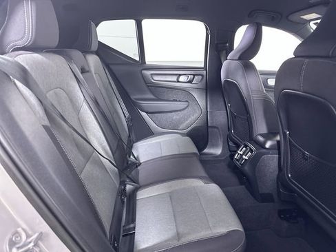 Used 2023 Volvo XC40 B5 Core image 80