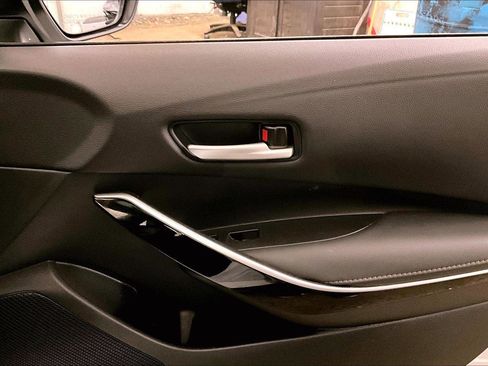 Used 2022 Toyota Corolla XSE image 23