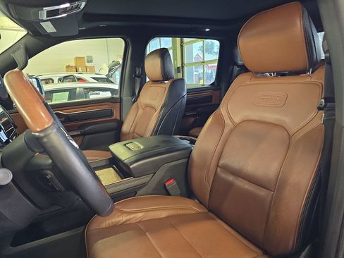 Used 2019 RAM 1500 Limited w/ Body Color Bumper Group image 15