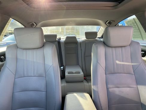 Used 2020 Honda Accord Touring image 19