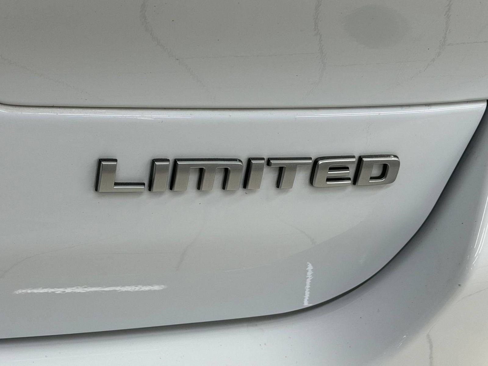 Used 2025 Jeep Grand Cherokee L Limited AWD/4WD image 33