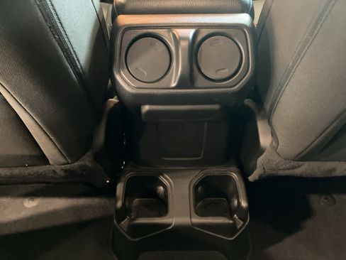 Used 2021 Jeep Wrangler Unlimited Sport image 21