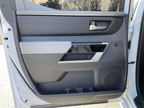 Used 2026 Toyota Tundra Limited w/ TRD Off-Road Package image 15