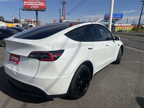 Used 2021 Tesla Model Y Long Range AWD/4WD image 5