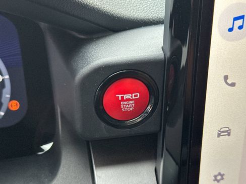 Used 2026 Toyota 4Runner TRD Off-Road Premium AWD/4WD image 21