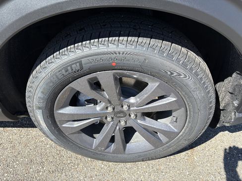 New 2026 Ford Explorer Active w/ Active Comfort Package image 12