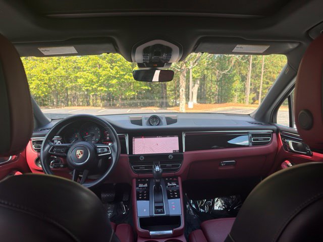 Used 2023 Porsche Macan AWD/4WD image 20