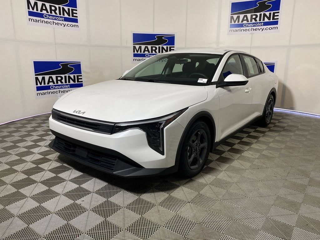 Used 2025 Kia K4 FWD image 11