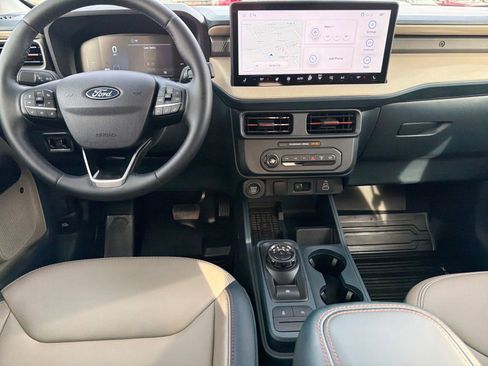 Used 2025 Ford Maverick Lariat w/ 4K Tow Package image 31