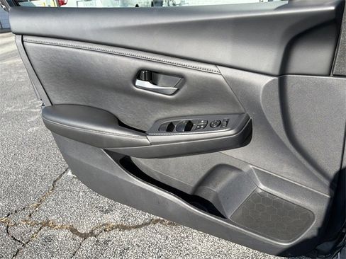 Certified 2025 Nissan Sentra SV image 15