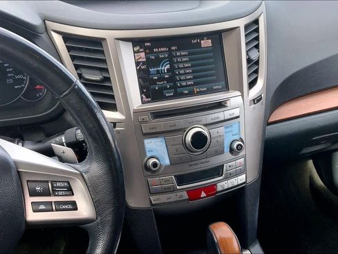 Used 2013 Subaru Outback 2.5i Limited image 6