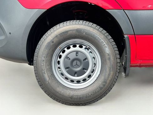 New 2025 Mercedes-Benz Sprinter 2500 image 25