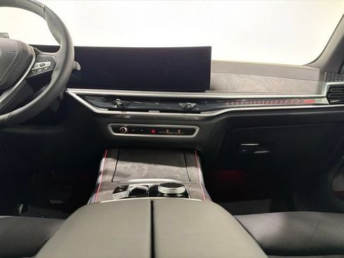 Used 2026 BMW X5 xDrive40i w/ Climate Comfort Package AWD/4WD image 35
