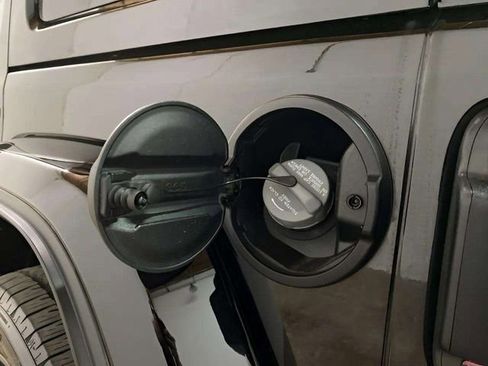 Used 2025 Jeep Wrangler Unlimited Sahara w/ Safety Group image 78