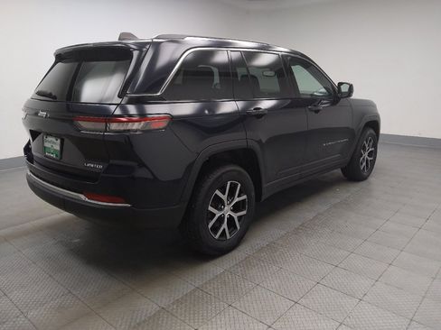 Used 2023 Jeep Grand Cherokee Limited AWD/4WD image 10