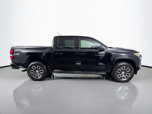Used 2024 Chevrolet Colorado Z71 w/ Z71 Convenience Package 2 AWD/4WD image 4