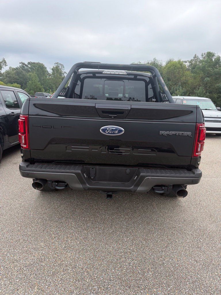 Used 2019 Ford F150 Raptor w/ Equipment Group 802A Luxury AWD/4WD image 3