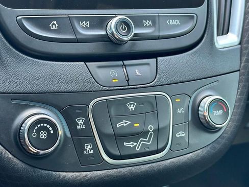 Used 2024 Chevrolet Malibu LS image 17