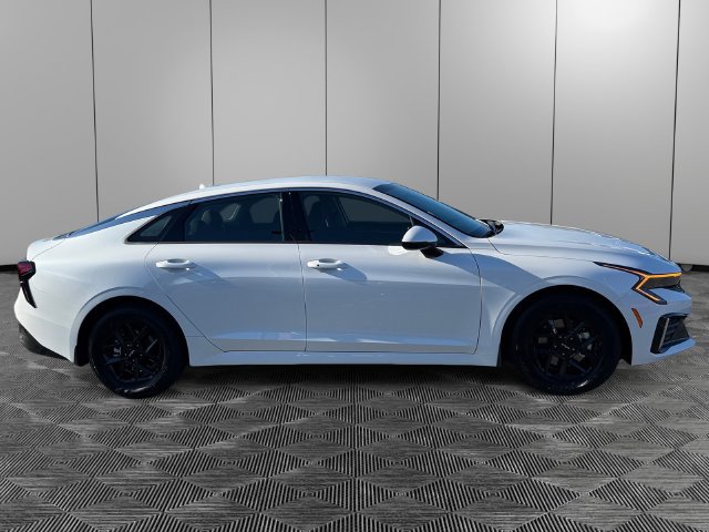 New 2027 Kia K5 LXS FWD image 6