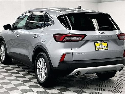 Used 2024 Ford Escape Active w/ Tech Pack #1 AWD/4WD image 2