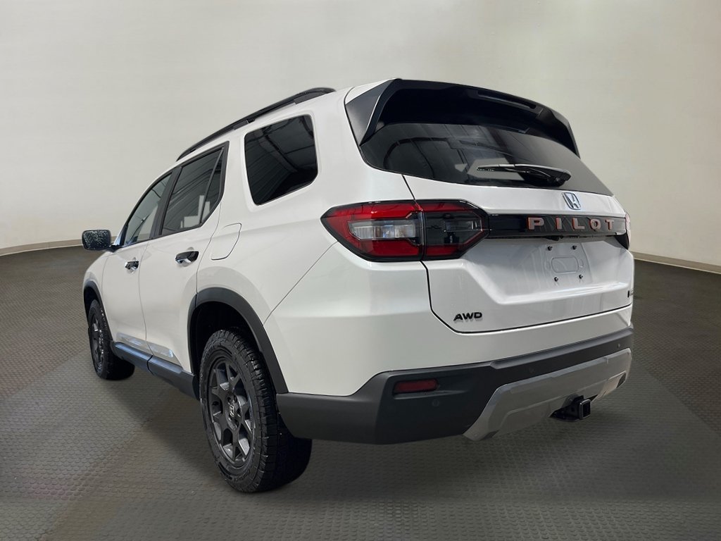 New 2026 Honda Pilot TrailSport image 3