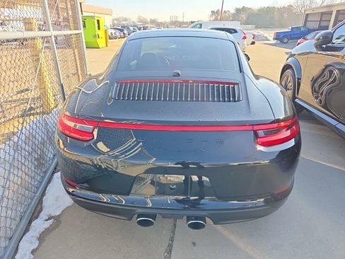 Used 2017 Porsche 911 Carrera 4S image 4