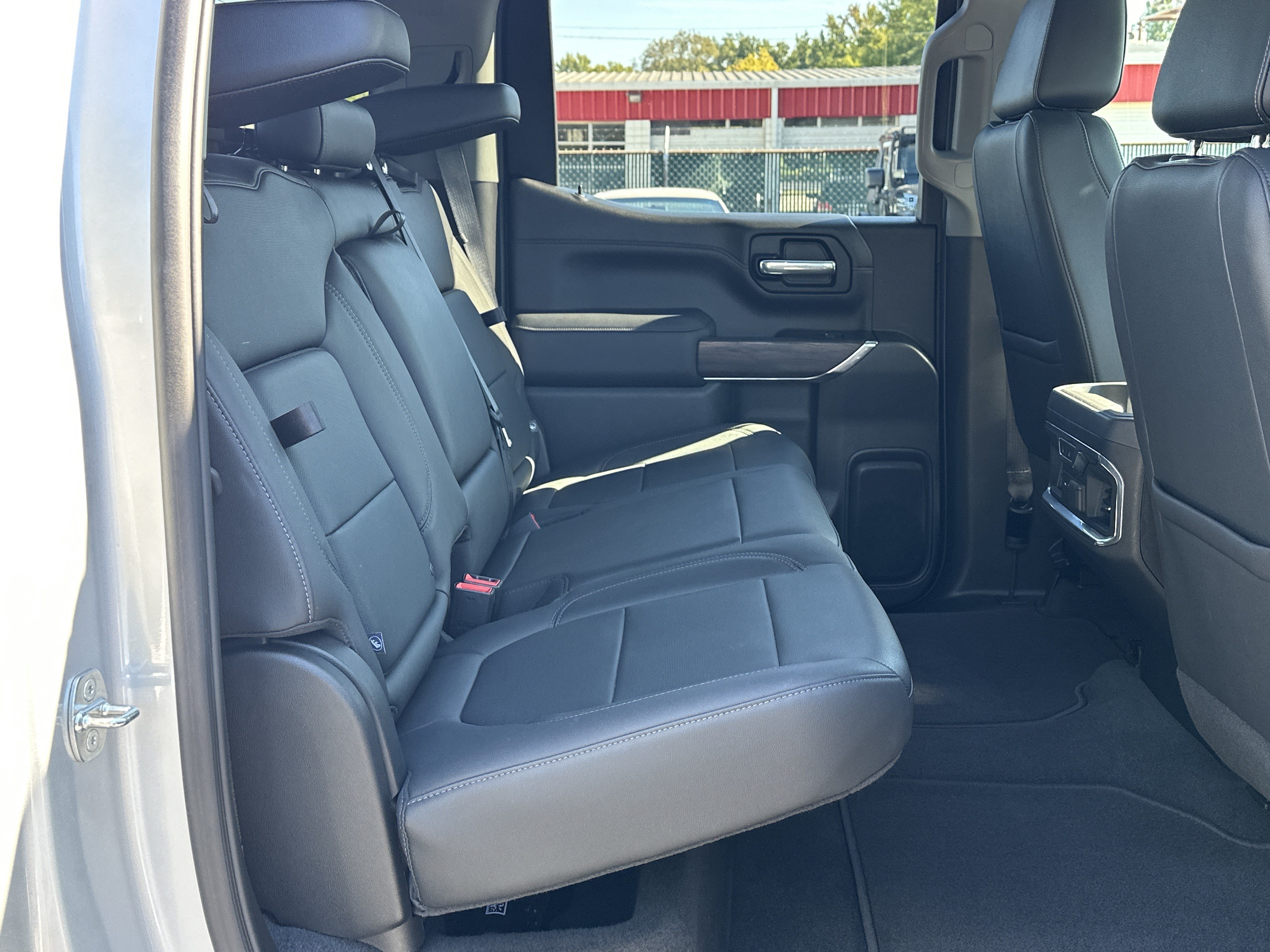 Used 2021 GMC Sierra 1500 SLT w/ SLT Convenience Package AWD/4WD image 13