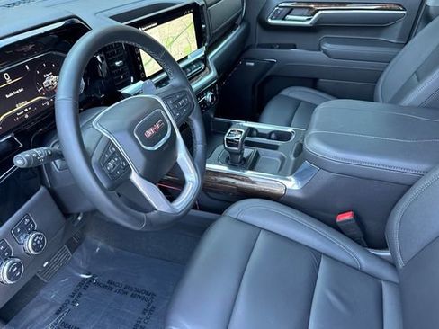 Used 2025 GMC Sierra 1500 Elevation w/ Elevation Premium Package image 10