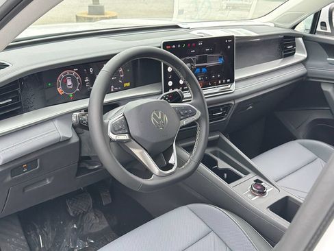 New 2026 Volkswagen Tiguan SE AWD/4WD image 28