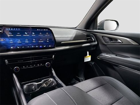 New 2026 Chevrolet Traverse LT w/ LPO, Floor Liner Package image 26