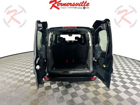 Used 2022 Ford Transit Connect XLT FWD image 26