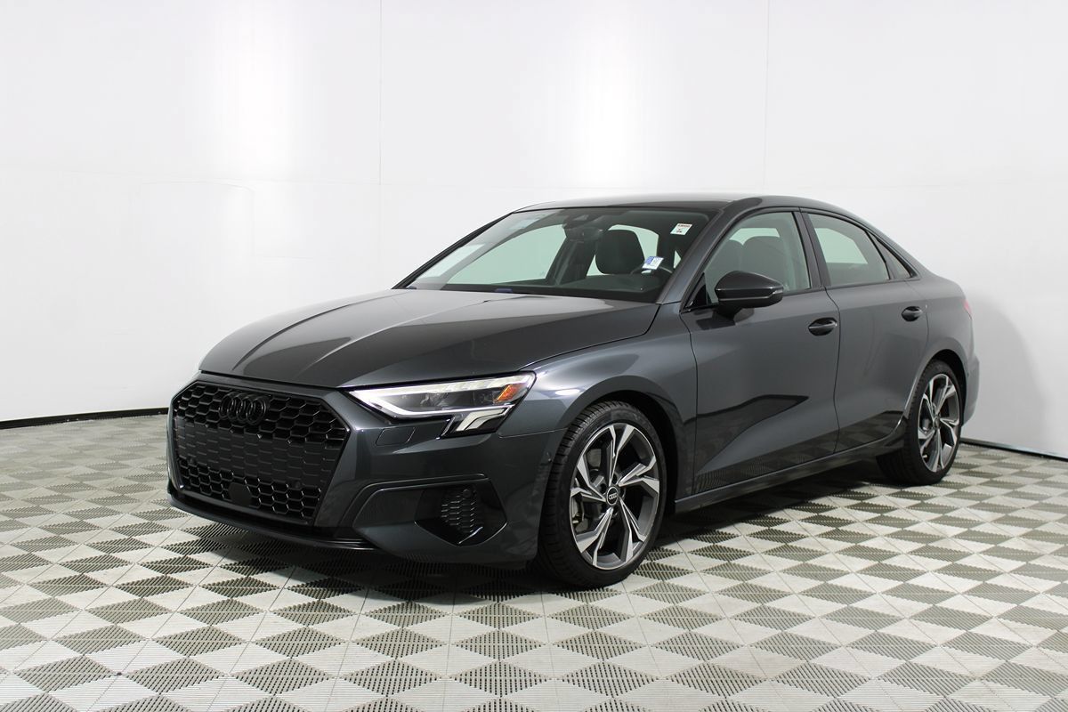 Used 2022 Audi A3 2.0T Premium Plus w/ Premium Plus Package FWD image 3