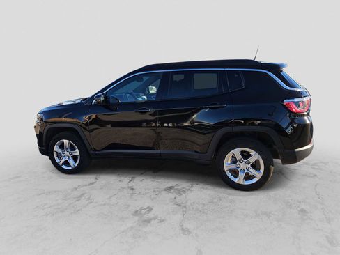 Used 2024 Jeep Compass Latitude image 5