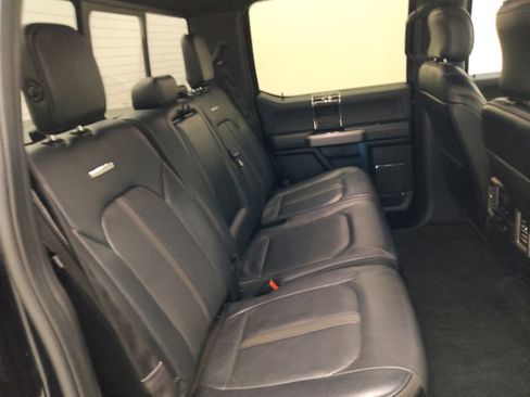 Used 2017 Ford F150 Platinum w/ Equipment Group 701A Luxury image 19