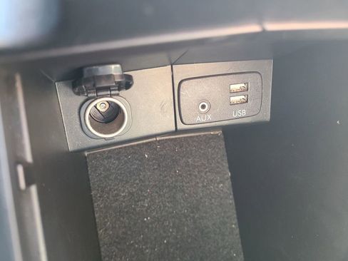 Used 2017 Subaru Forester 2.5i Premium w/ All-Weather Package image 29