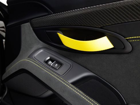 Used 2025 Porsche 718 Cayman GT4 RS image 46