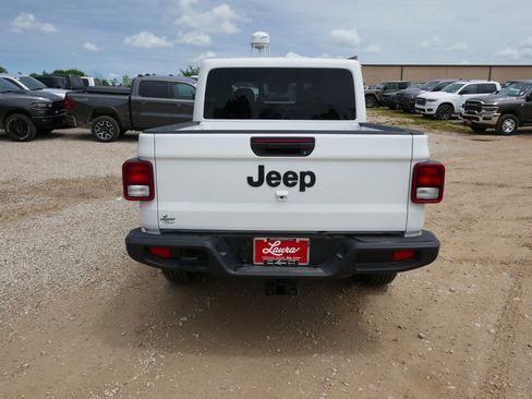 New 2026 Jeep Gladiator Sport AWD/4WD image 5