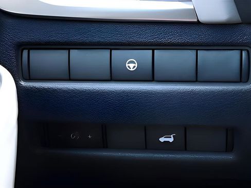 Used 2022 Nissan Rogue SL AWD/4WD image 17