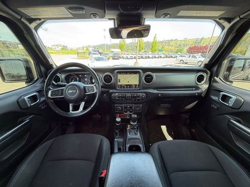 Used 2021 Jeep Wrangler Unlimited Rubicon 4xe w/ Safety Group AWD/4WD image 11