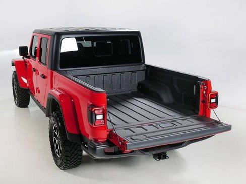 Used 2025 Jeep Gladiator Rubicon w/ Convenience Group image 28