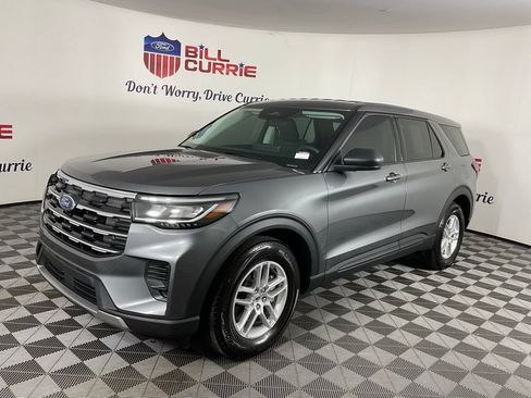 Certified 2026 Ford Explorer Active RWD image 7