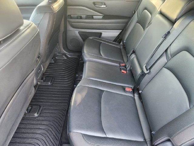 Used 2023 Nissan Pathfinder SL FWD image 26