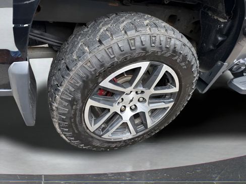 Used 2019 Chevrolet Silverado 1500 LT Trail Boss image 16